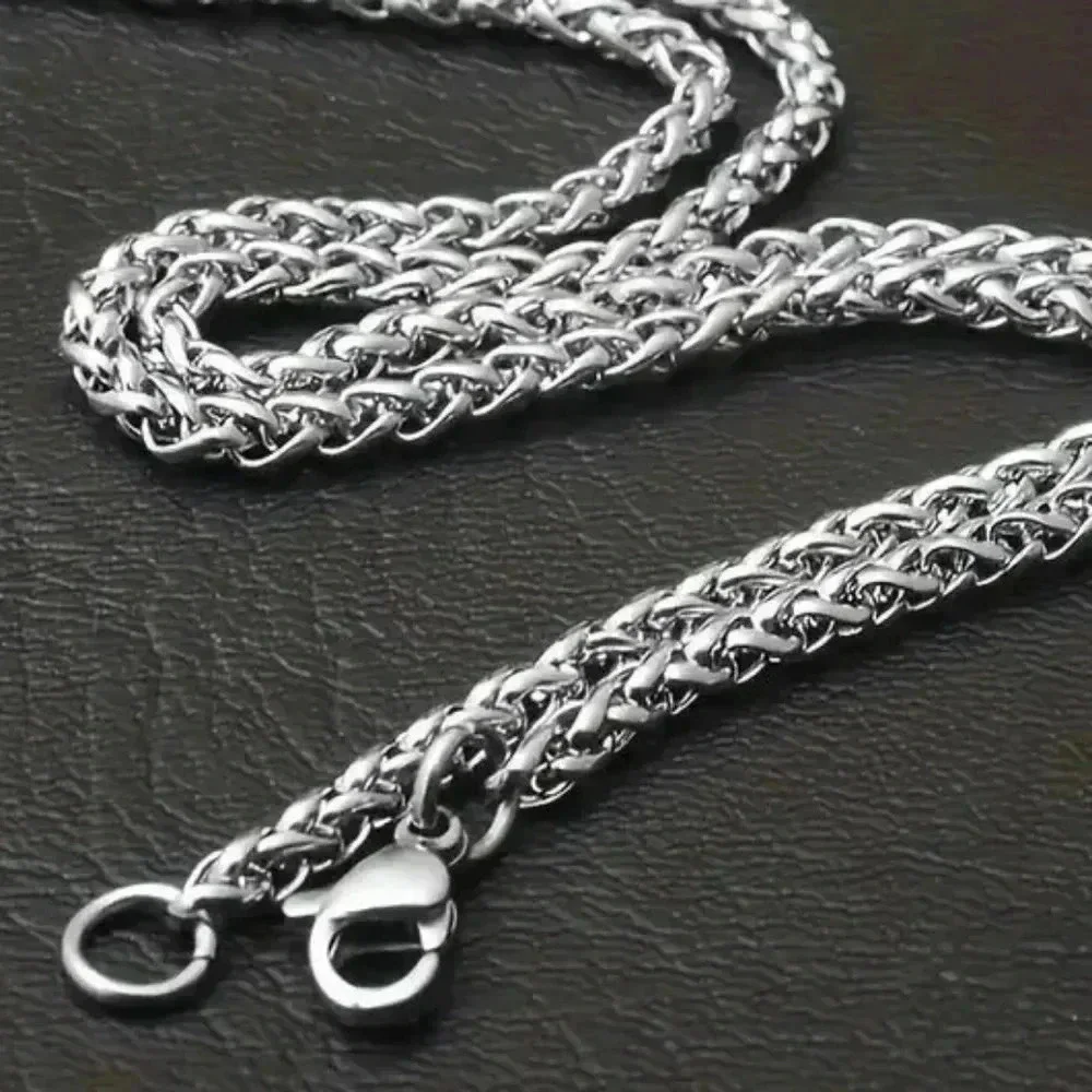 > One unisex stainless steel necklace Elegant
